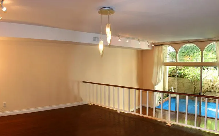 5266 Lindley Ave — Photo 10