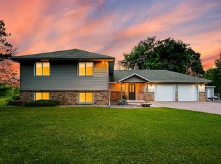 9425 Cain Rd, Hamel, MN 55340