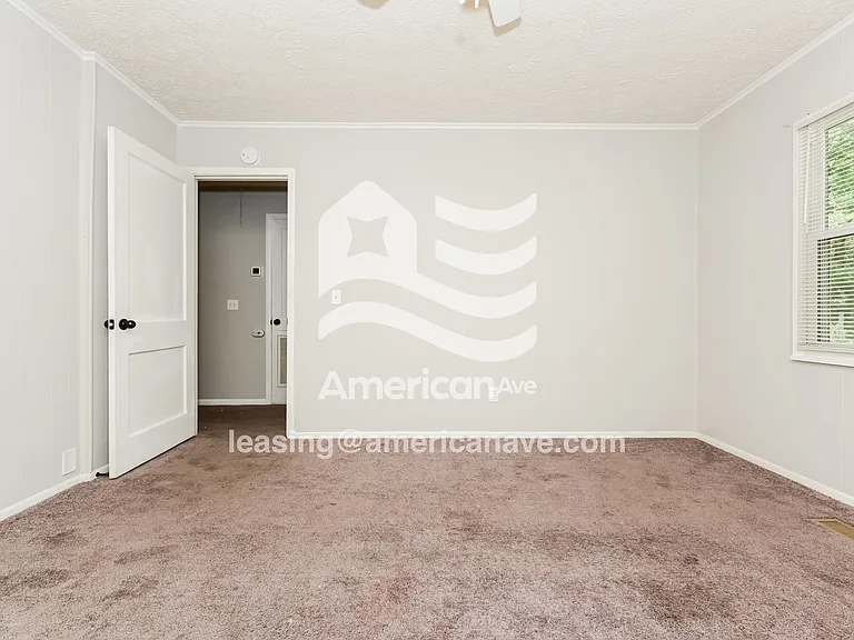25197_014_wm_-_bedroom_12906767.jpg