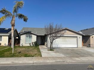 5612 McKee Rd, Bakersfield, CA 93313