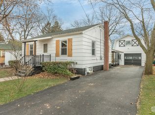 302 E Lee St, Plano, IL