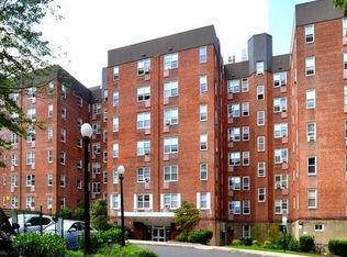 140 Pelham Rd APT 6K, New Rochelle, NY 10805