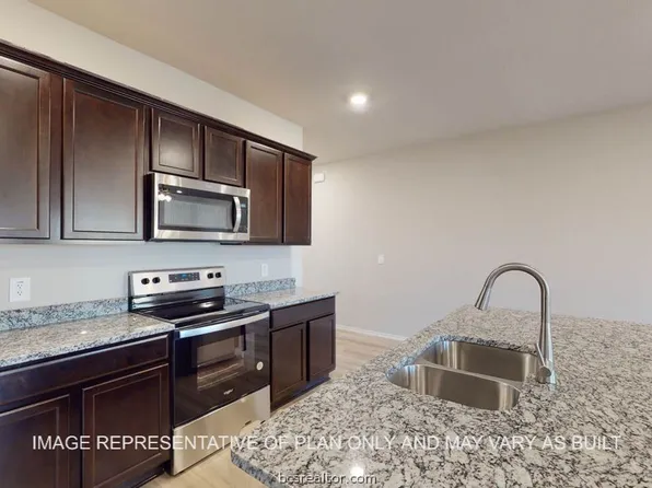 223 Blanco Dr, Huntsville, TX 77340