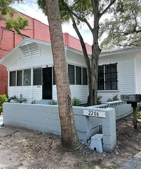 2206 Irwin St #STUDIO — Photo 1