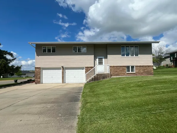 601 N Maple Ave, Pierre, SD 57501