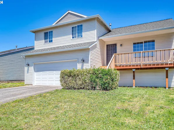 33855 SE Davona Dr, Scappoose, OR 97056