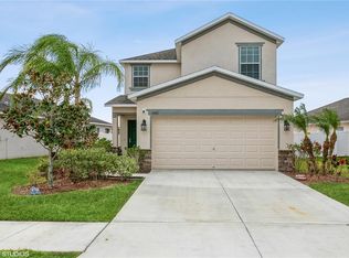 1965 Hawks View Dr, Ruskin, FL 33570
