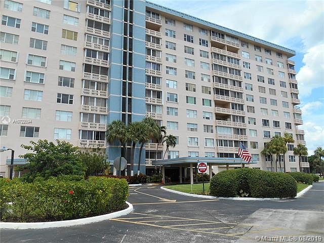 1st image of 4001 Hillcrest Dr APT 305