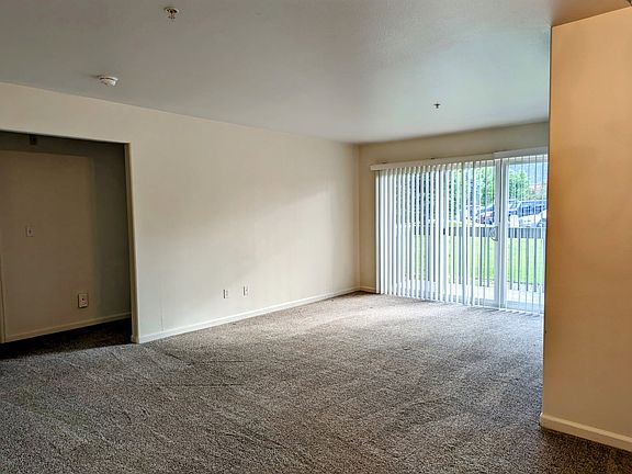 2nd image of 790 Castle Valley Blvd Unit D