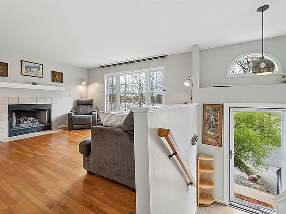 5th image of 17 Calvin St