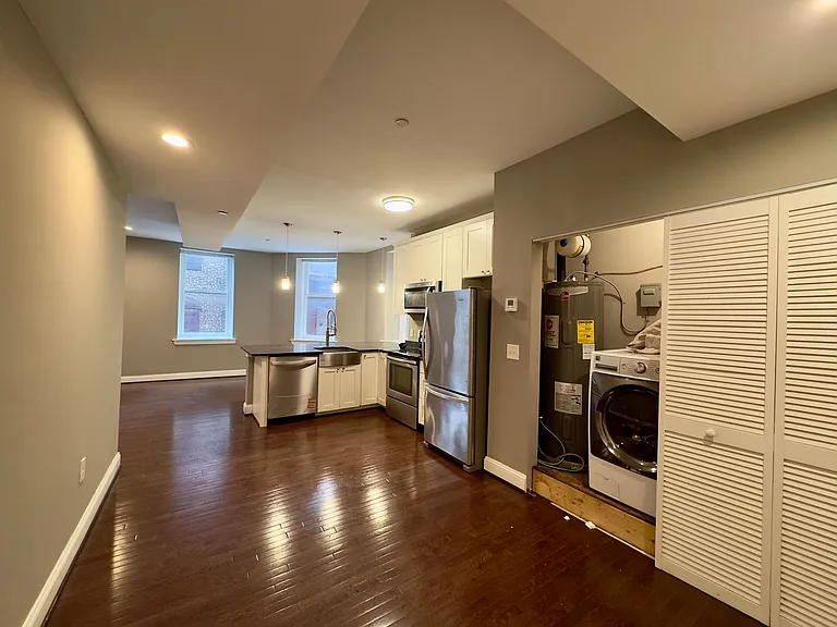 Apartment Units with In-Unit Laundry in Downtown Baltimore, MD! — Photo 31