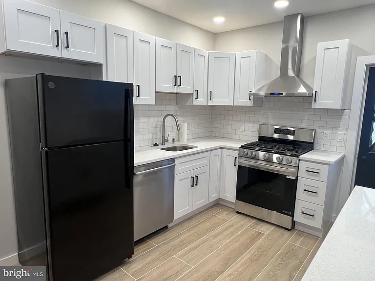 3051 Cedar St — Photo 15