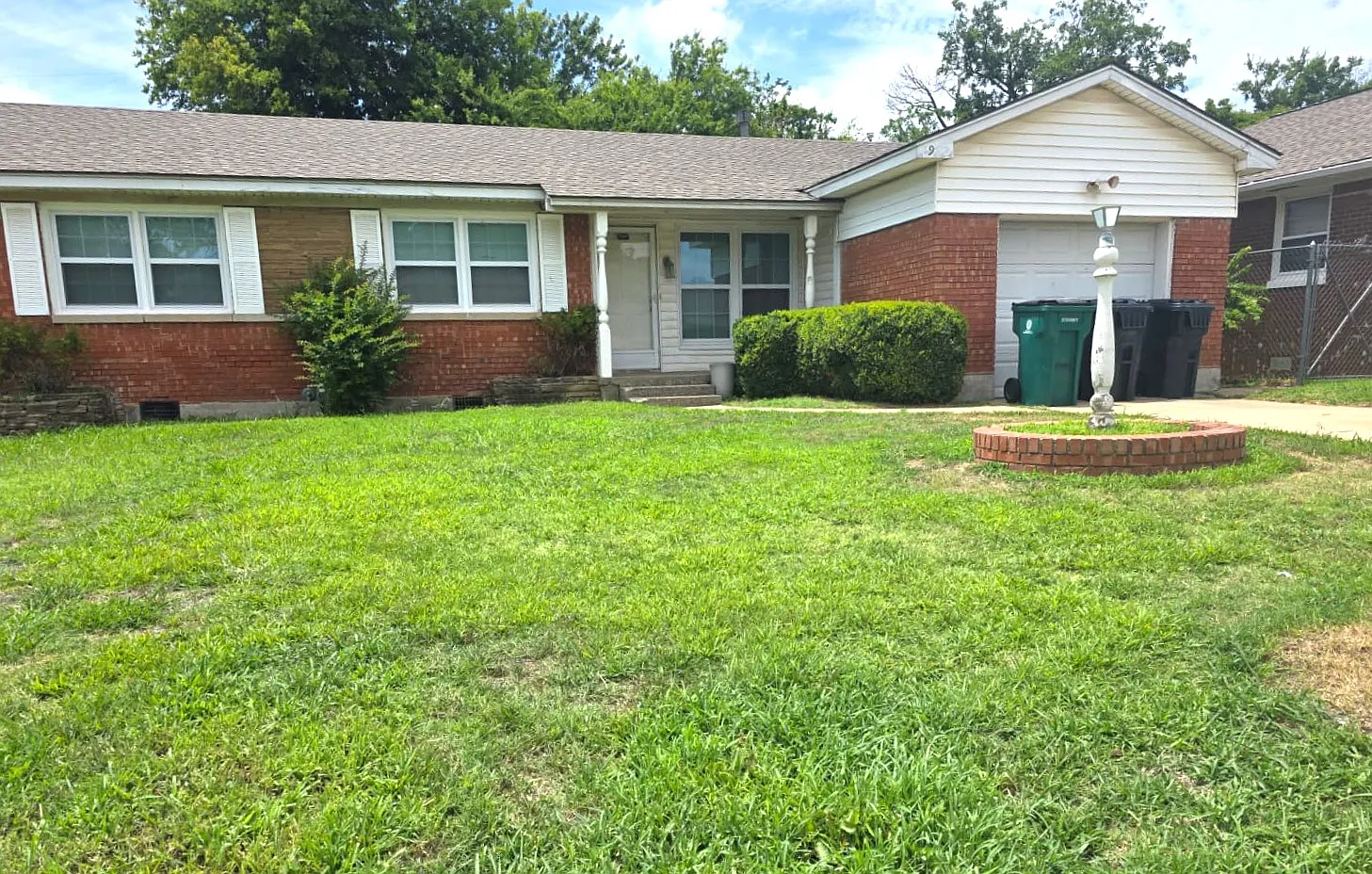 3 bed, 1119 sqft, $1,499 — Photo 1