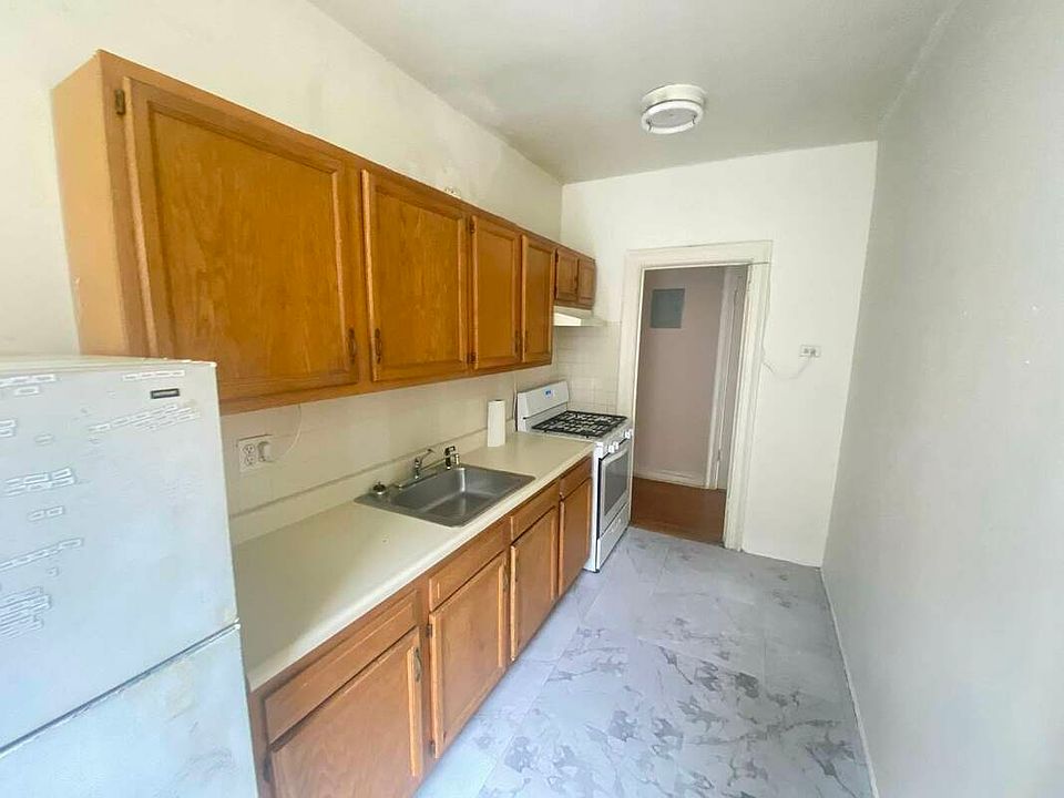 1st image of 72-15 37th Ave #4