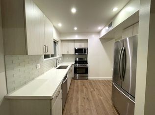6143 Fountain Ave #104, Los Angeles, CA 90028