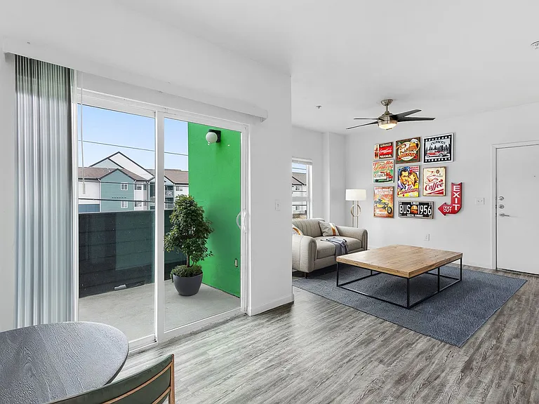 Green Spring Apartments — Photo 8