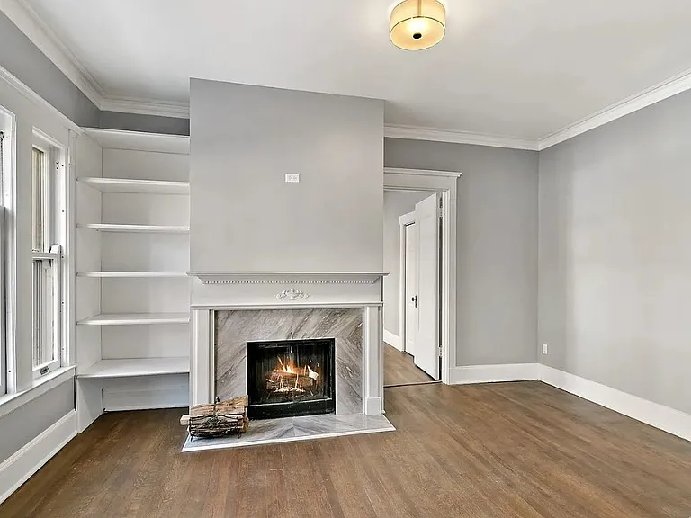 633 W Barry Ave #2I — Photo 3