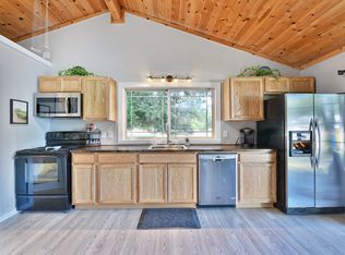 3289 Rogue River Hwy, Gold Hill, OR 97525