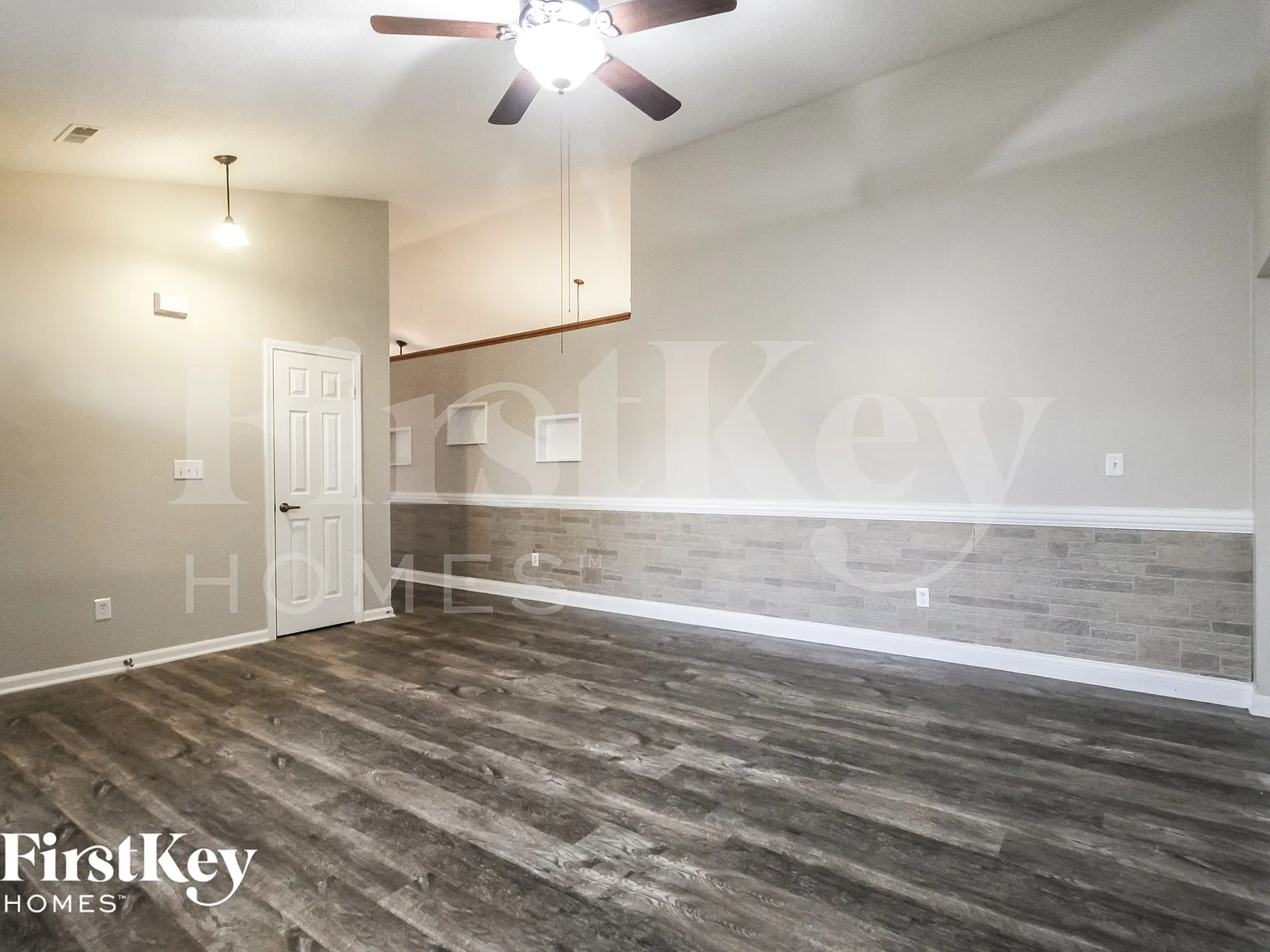 3 bed, 2.0 bath, 1874 sqft, $2,100 — Photo 4