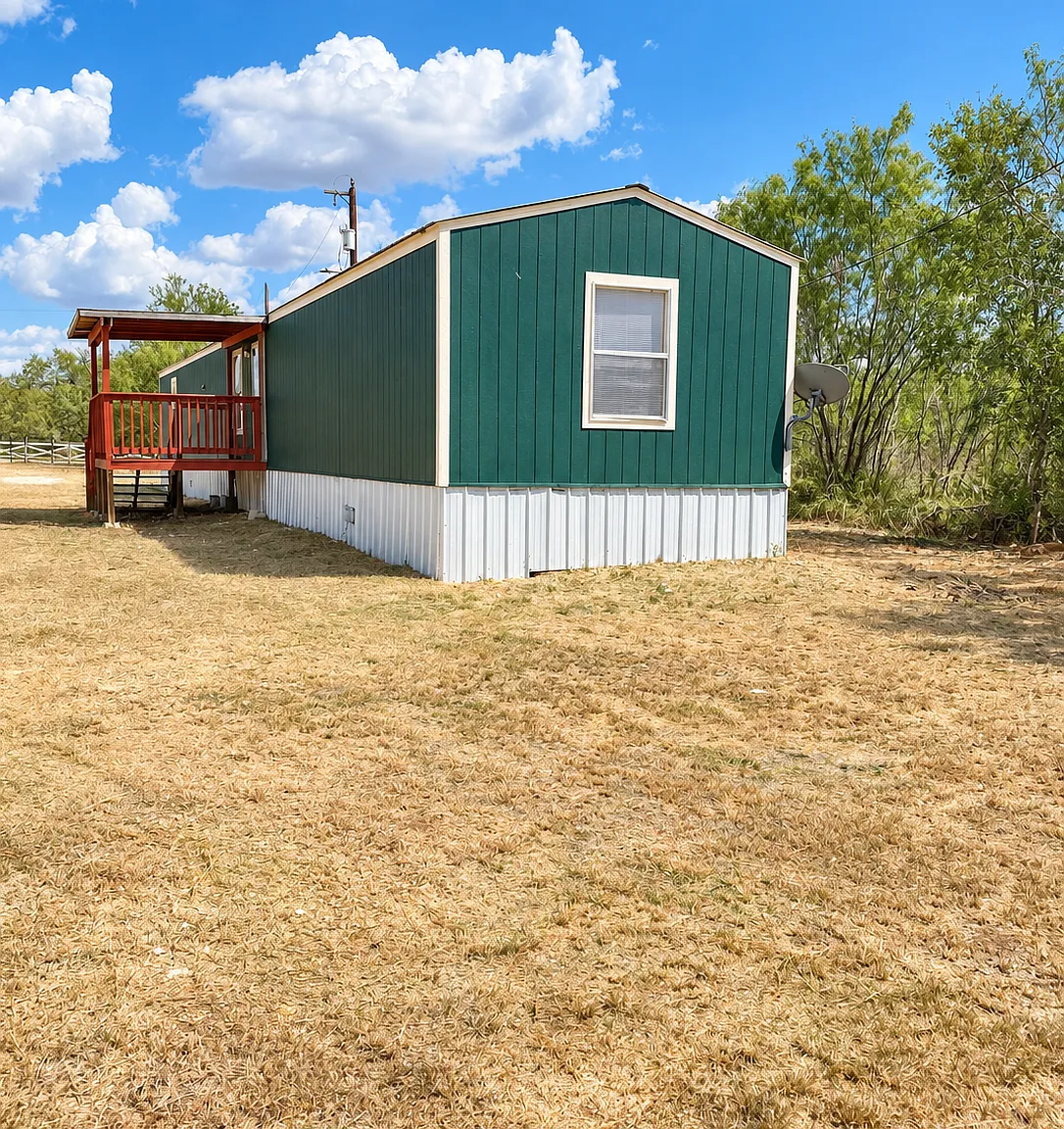 3 bed, 1200 sqft, $1,475 — Photo 1