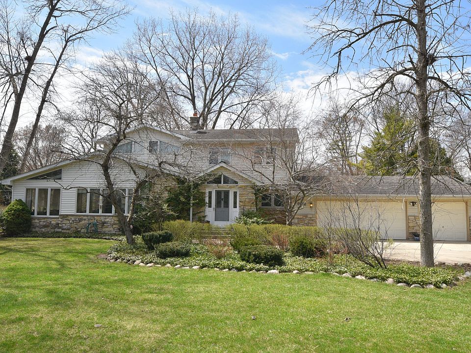1st image of 9049 N Lake Dr