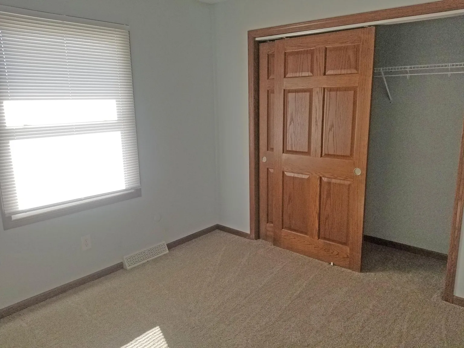 4 bed, 1800 sqft, $2,295 — Photo 4