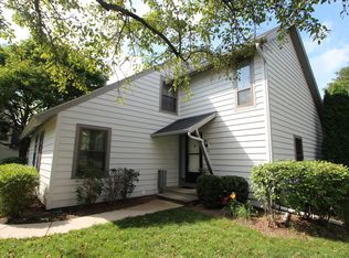 766 Chandler Rd, Gurnee, IL 60031