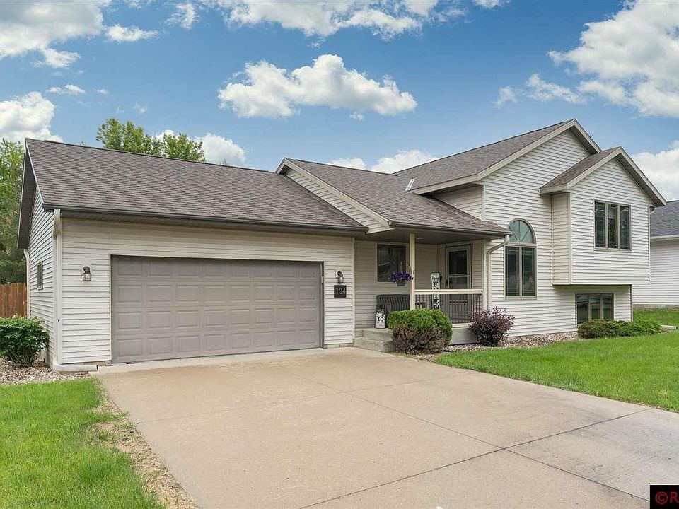 1st image of 104 Wickfield Dr