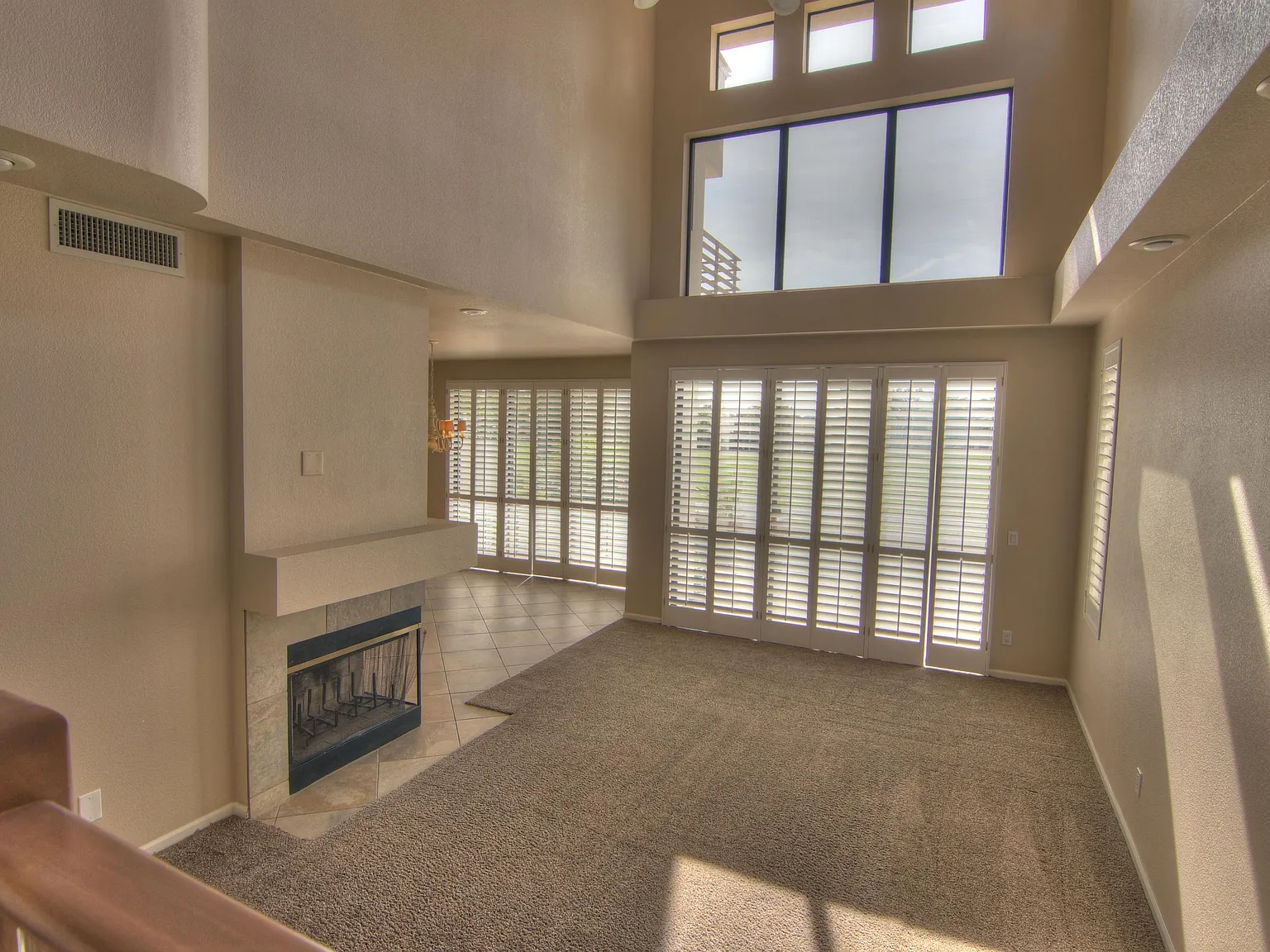 2 bed, 3.0 bath, 1656 sqft, $3,600 — Photo 4