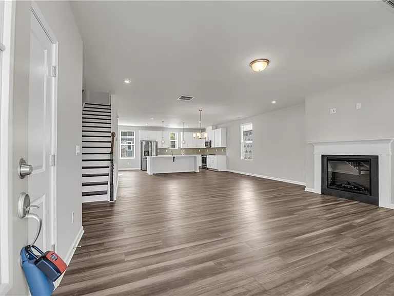 2713 Creek View Ter NW — Photo 8