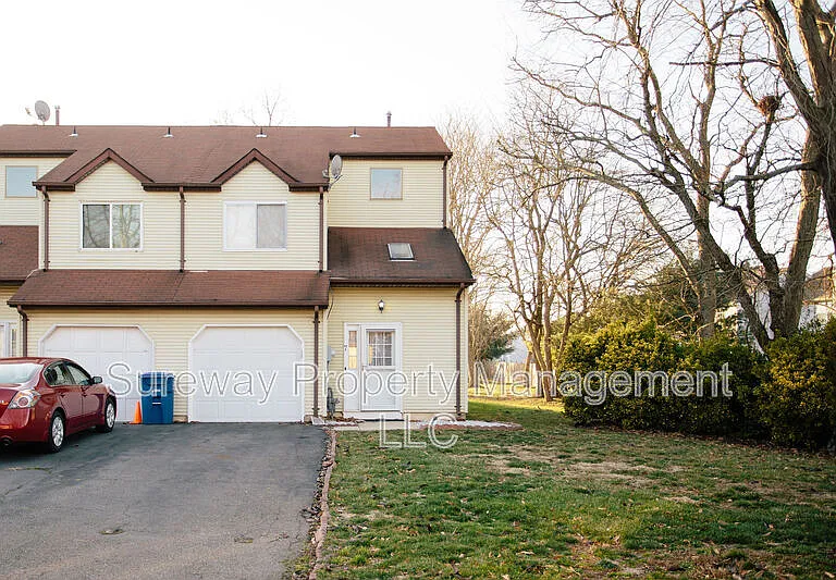 7 Curry Ct — Photo 1