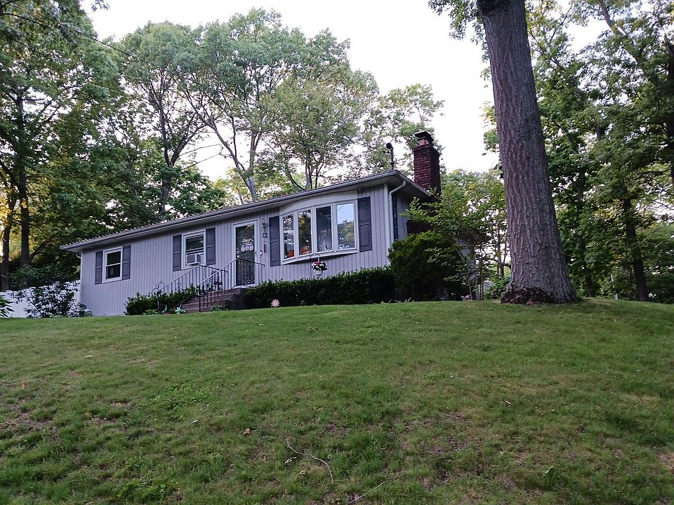 45 Plandome Rd, Sound Beach, NY 11789 Zillow