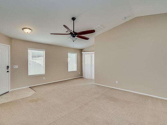 5th image of 40034 W Thornberry Ln