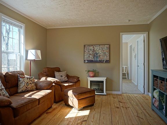 5th image of 3892 Marla Dr