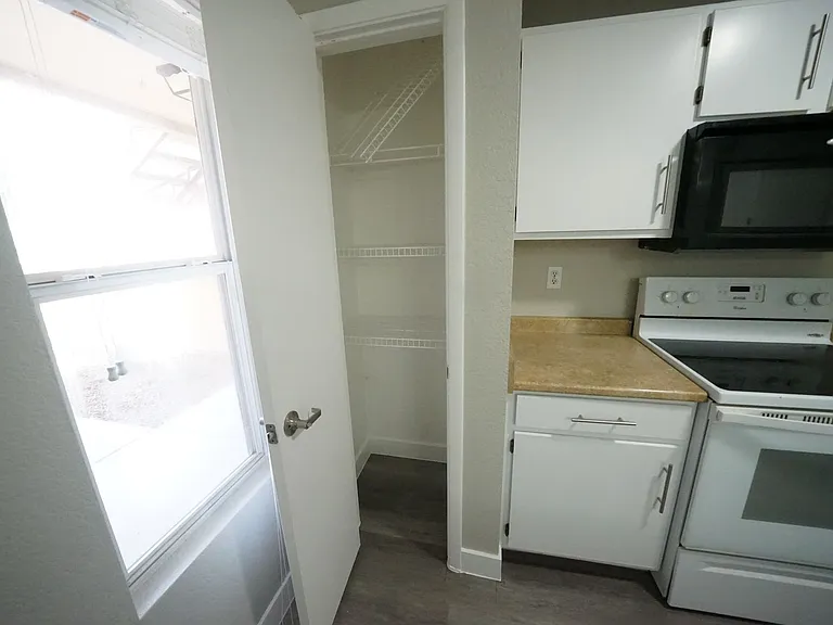 1150 N Buffalo Dr #1112-27 — Photo 9