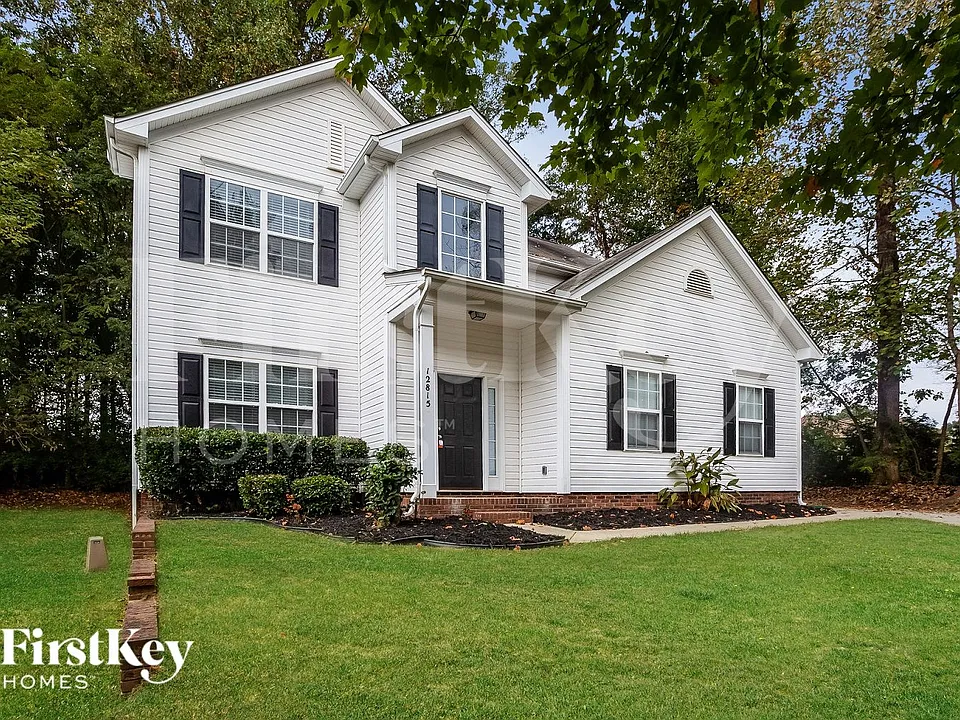 12815 Pearl Moon Ct