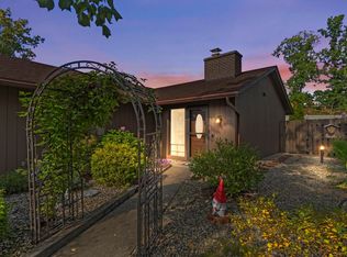 9511 Ledge Wood Ct, Fort Wayne, IN 46804