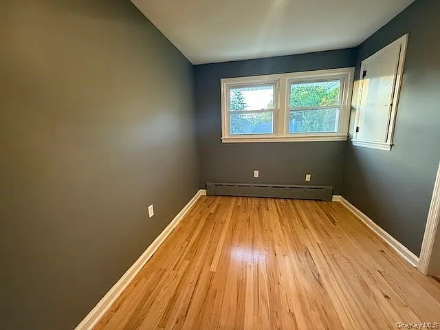 75 Hillside Ave — Photo 15