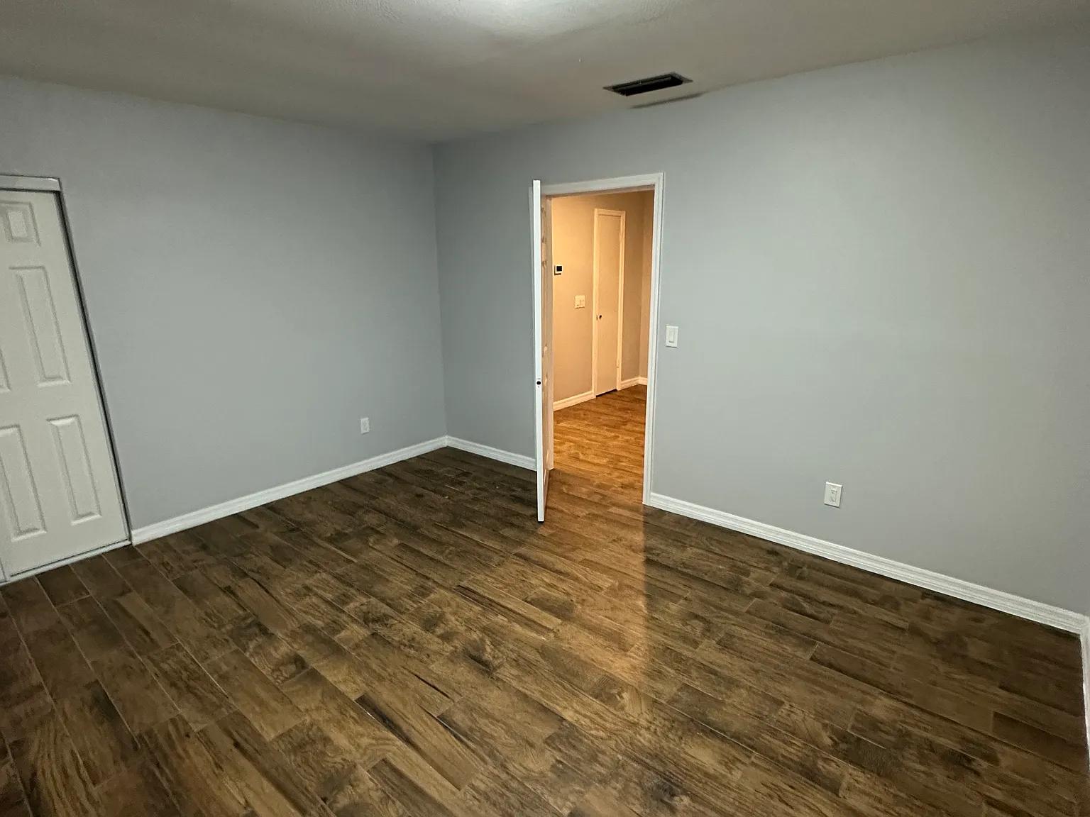16509 Silverhill Dr — Photo 2
