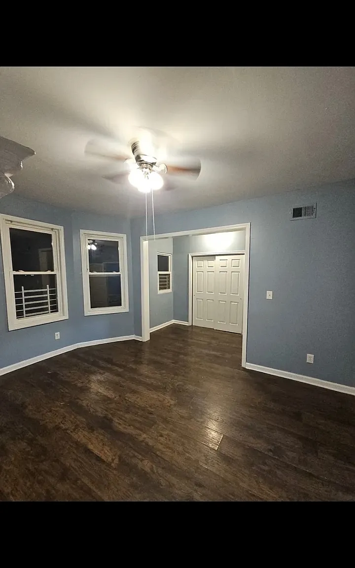 3 bed, $1,950 — Photo 2