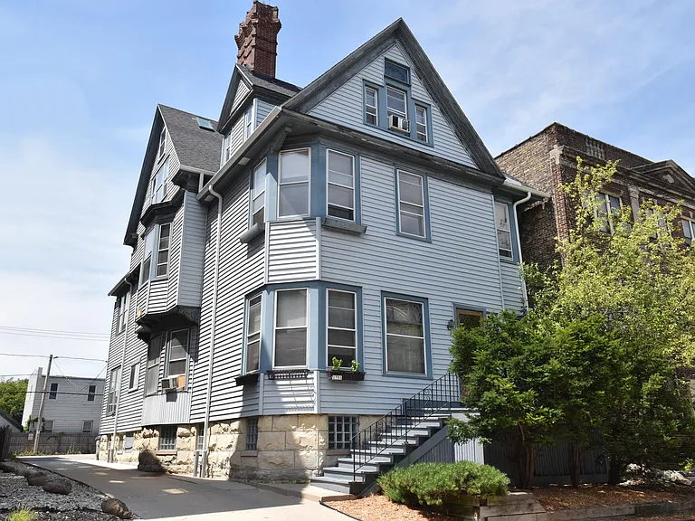 Renovated Victorian Classic!