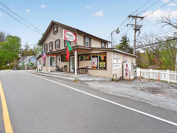 2nd image of 299 Peekskill Hollow Road