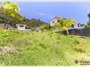 2742 Dow St, Honolulu, HI 96817