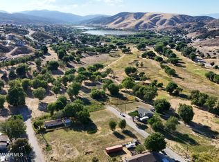 Ashtree Dr, Lake Hughes, CA 93532