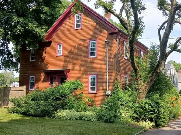 36 Summer St #1, Ipswich, MA 01938