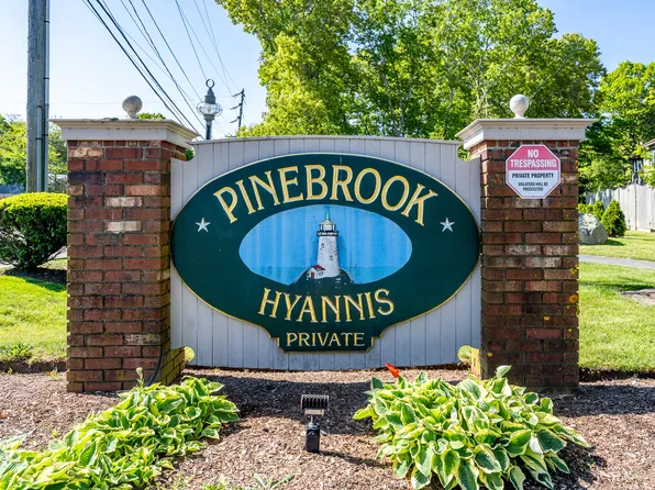 32 Townhouse Terrace UNIT 32, Hyannis, MA 02601