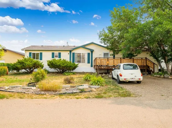 210 W 5th St NW, Redcliff, AB T0J 2P2