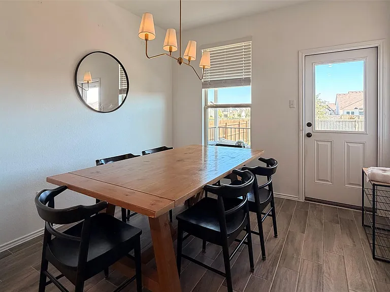 112 Bennington Dr — Photo 9