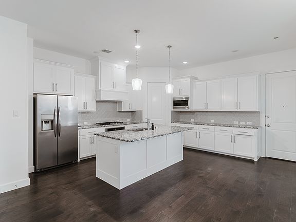 3rd image of 6246 Meyer Way