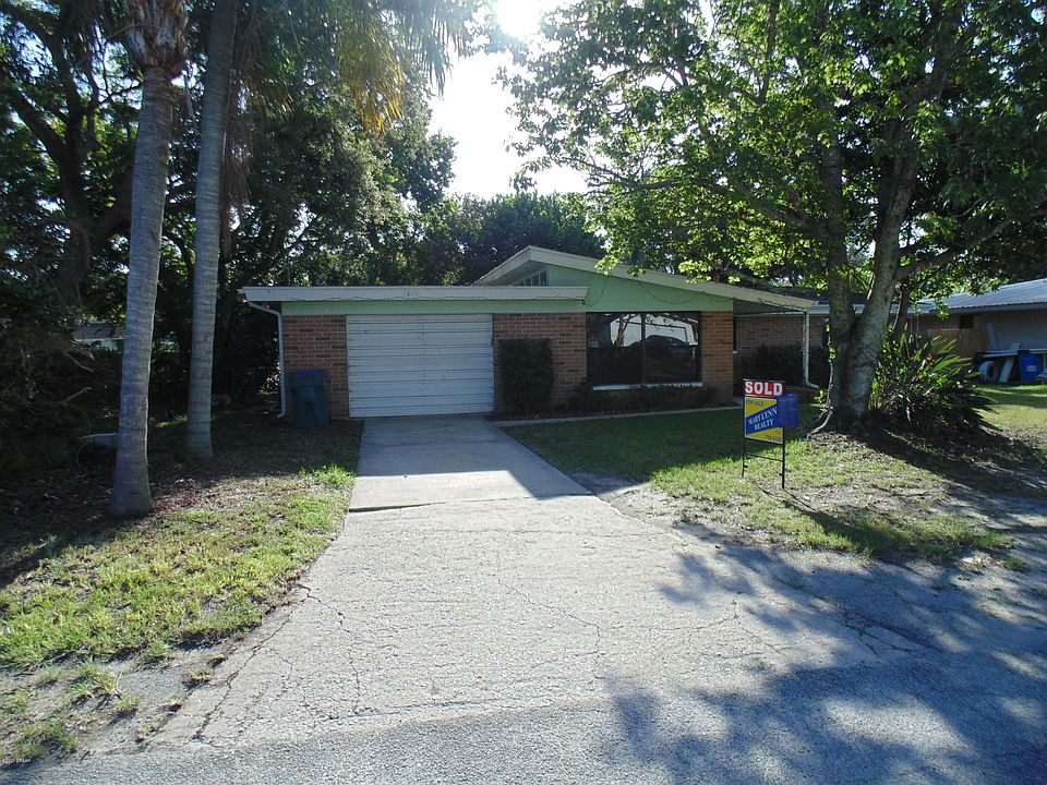 1st image of 1511 Carmen Ave